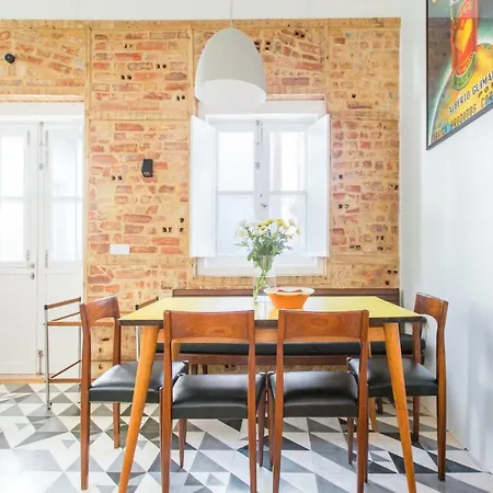 Patio Sao Vicente * Lisboa