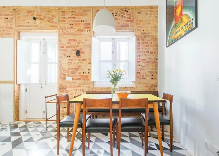Patio Sao Vicente * Lisboa